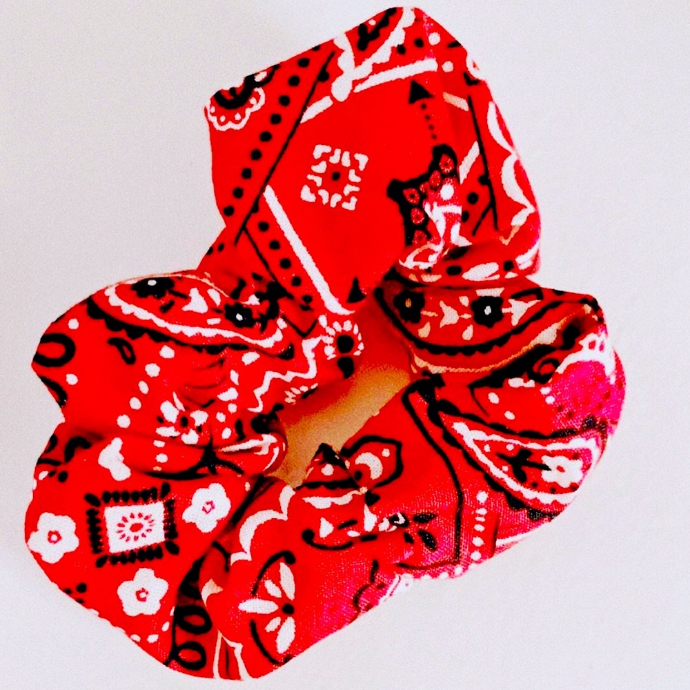 Homemade scrunchy